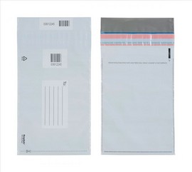 envelope com adesivo para correspondências internas